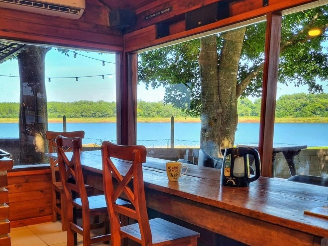 Villa La Casa Del Lago Urugua-I Puerto Iguazú Exterior foto